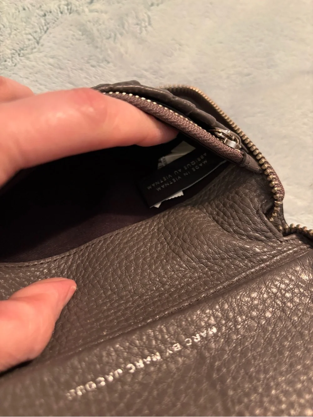 Marc Jacob’s Pebbled Leather Wristlet Wallet with Logo Plaque - Grey